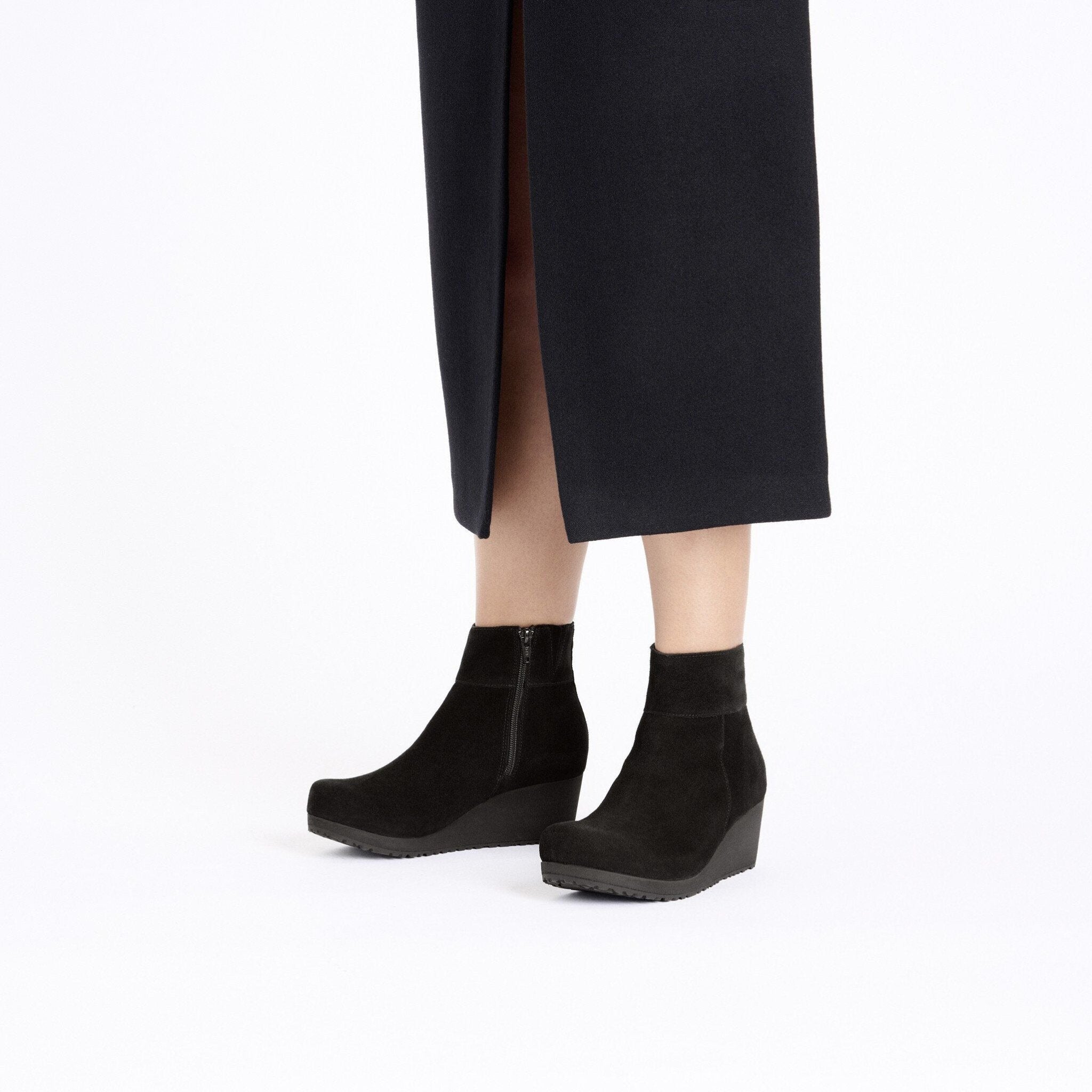 Ebba | Suede | Black/Black - Image 3